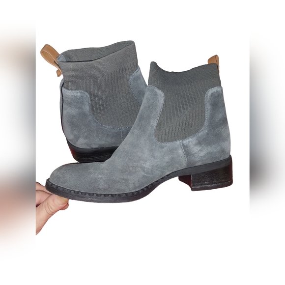 Gentle Souls Best Chelsea Boots- Charcoal Suede size 10 - Picture 5 of 7